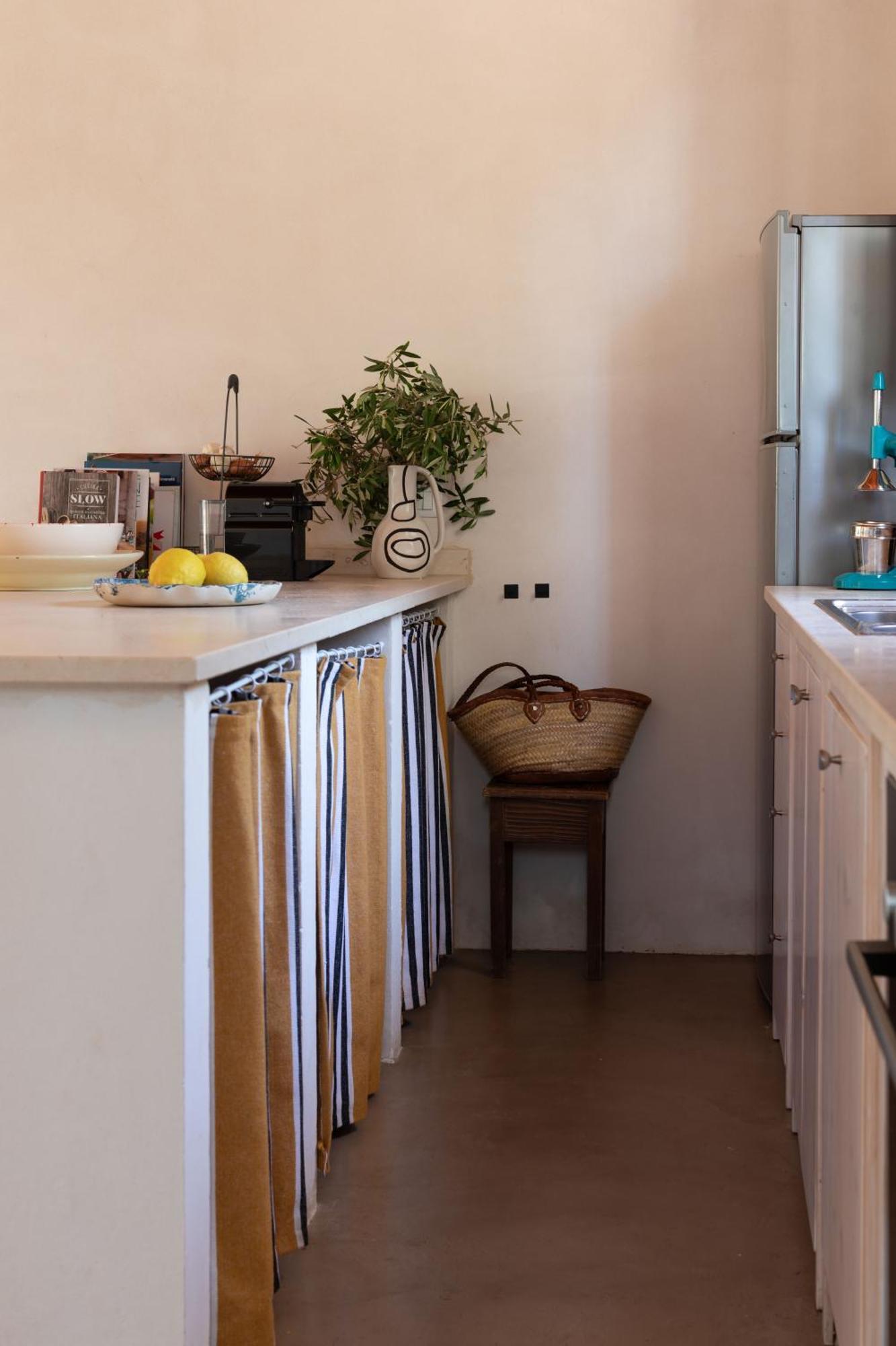 Trullo Fiorone With Private Pool Βίλα San Michele Salentino Εξωτερικό φωτογραφία